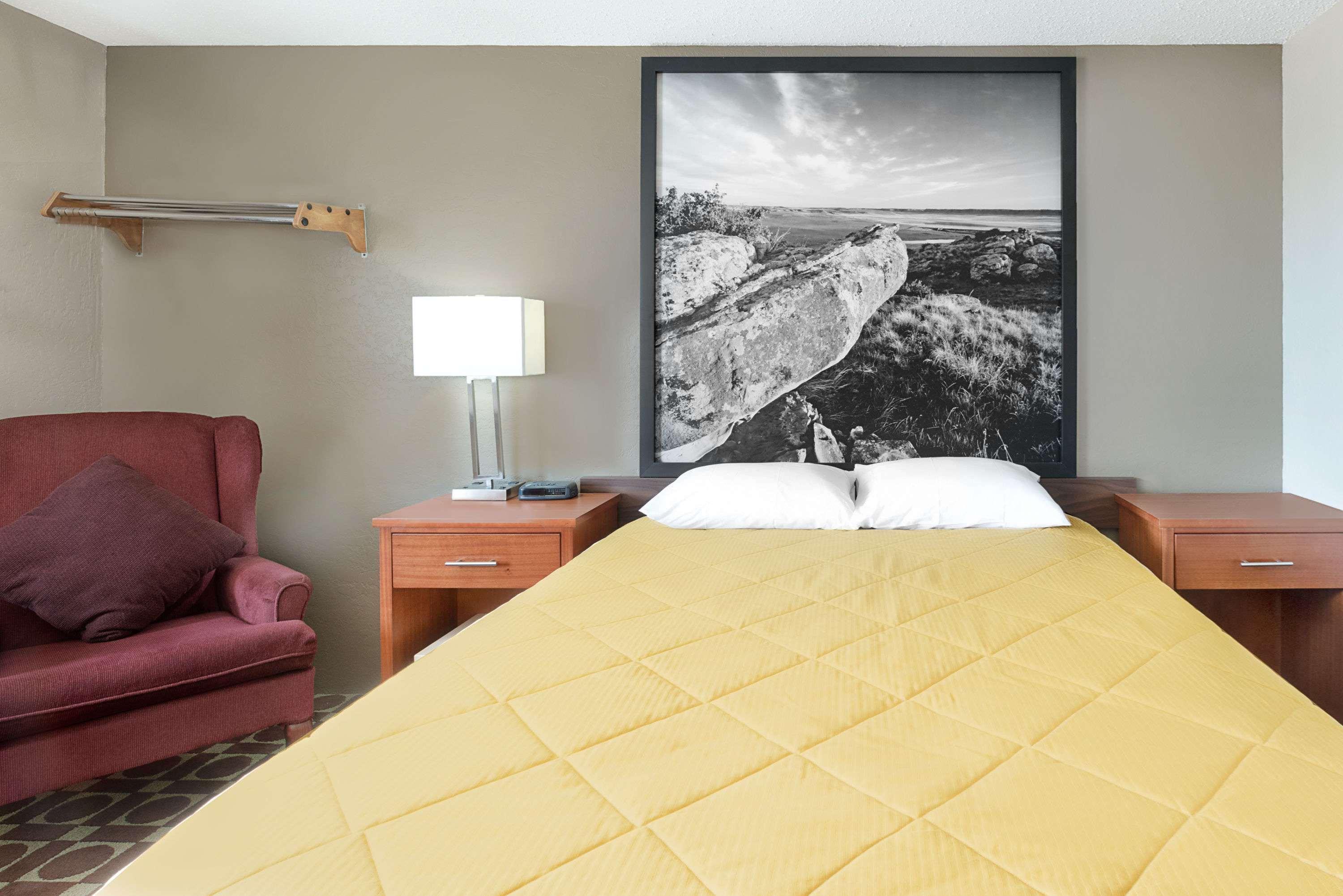 Super 8 By Wyndham Miles City Eksteriør billede