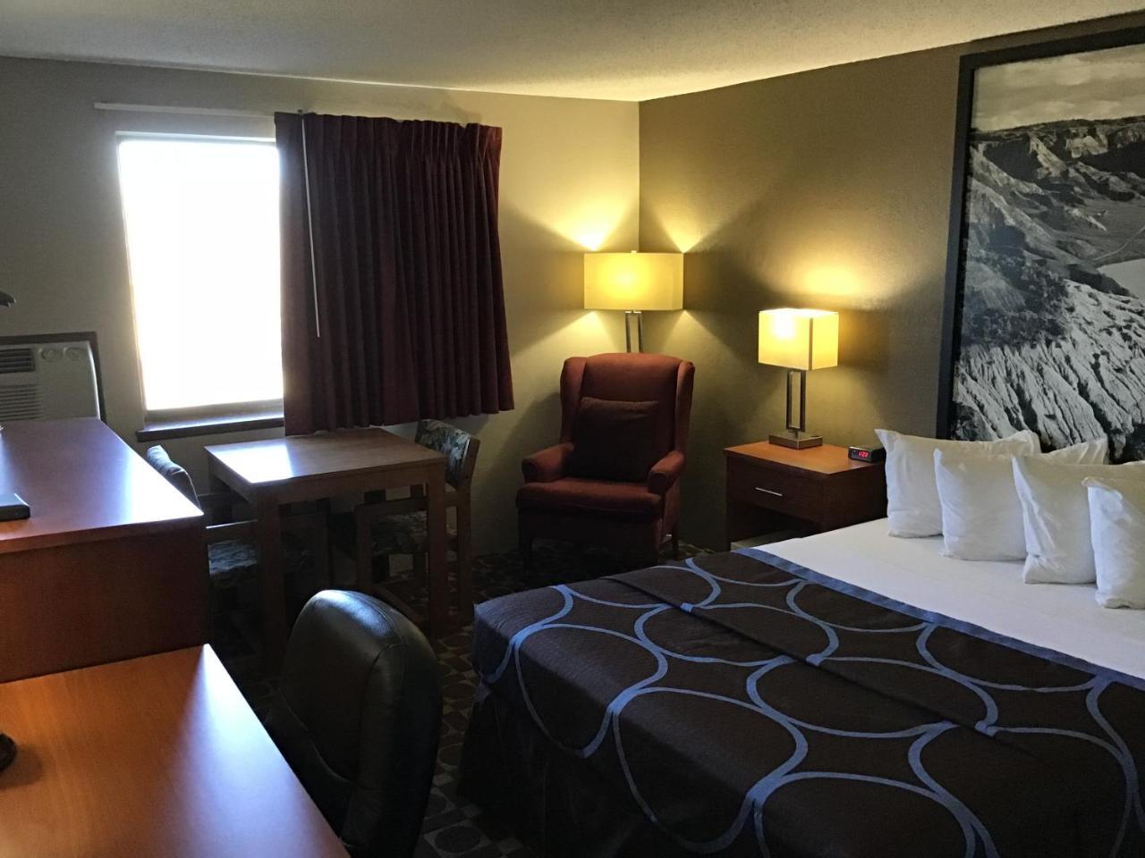 Super 8 By Wyndham Miles City Eksteriør billede