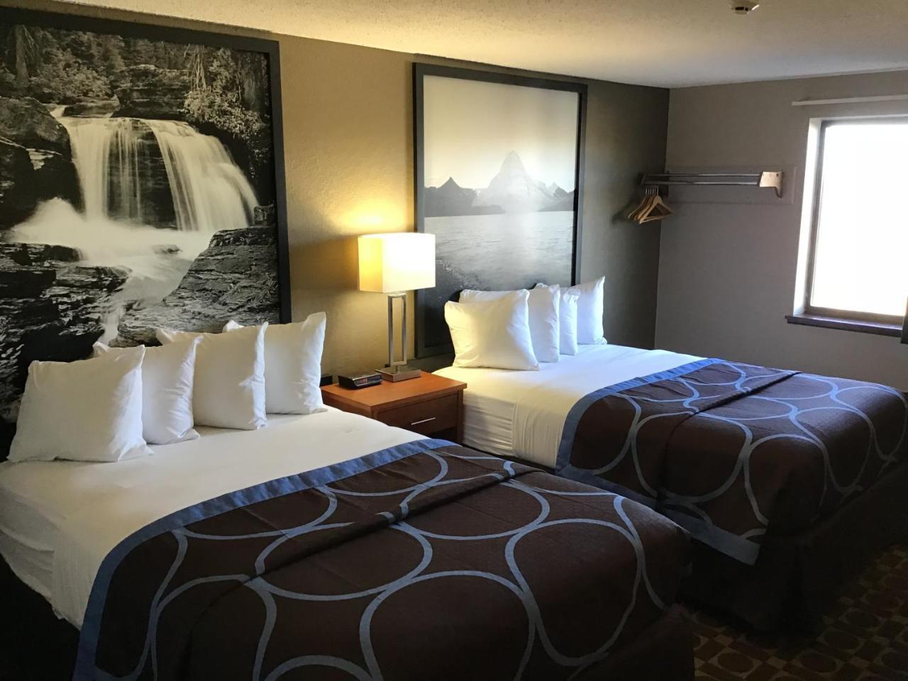 Super 8 By Wyndham Miles City Eksteriør billede